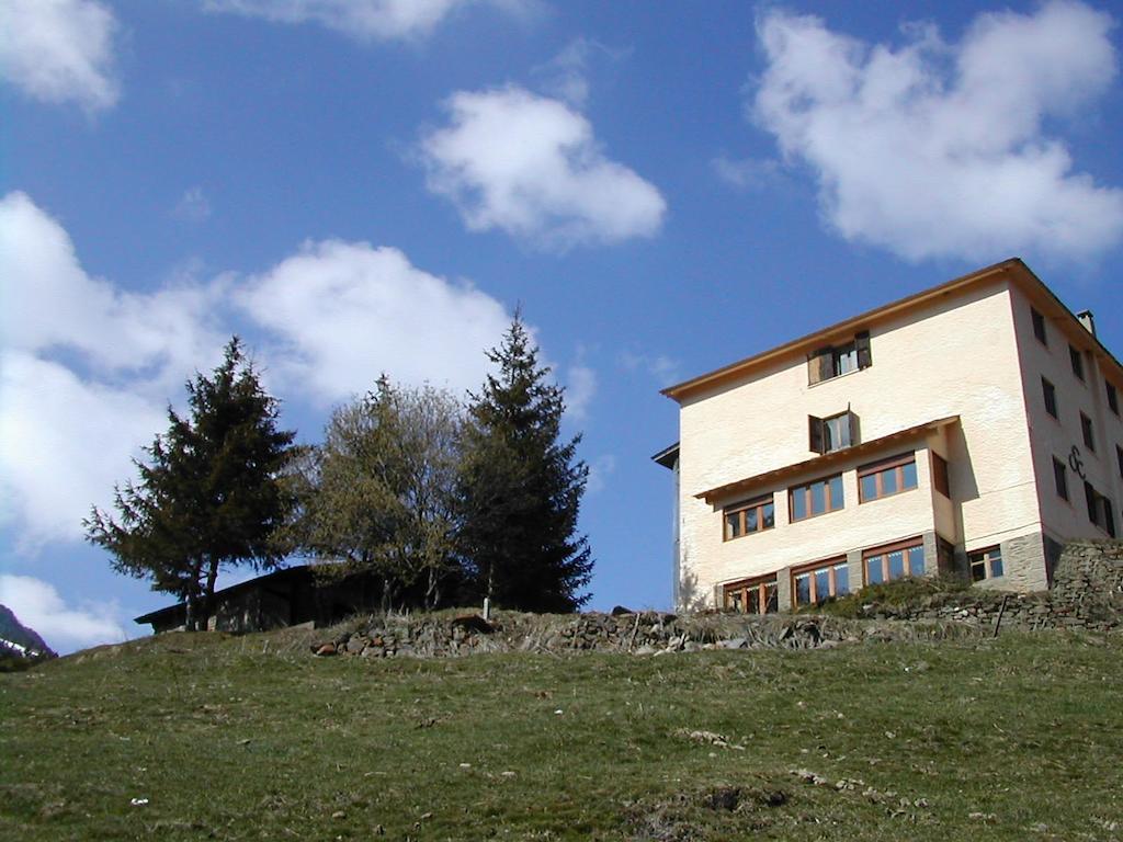 Auberge de jeunesse Xalet-Refugi U.E.C. à La Molina  Extérieur photo